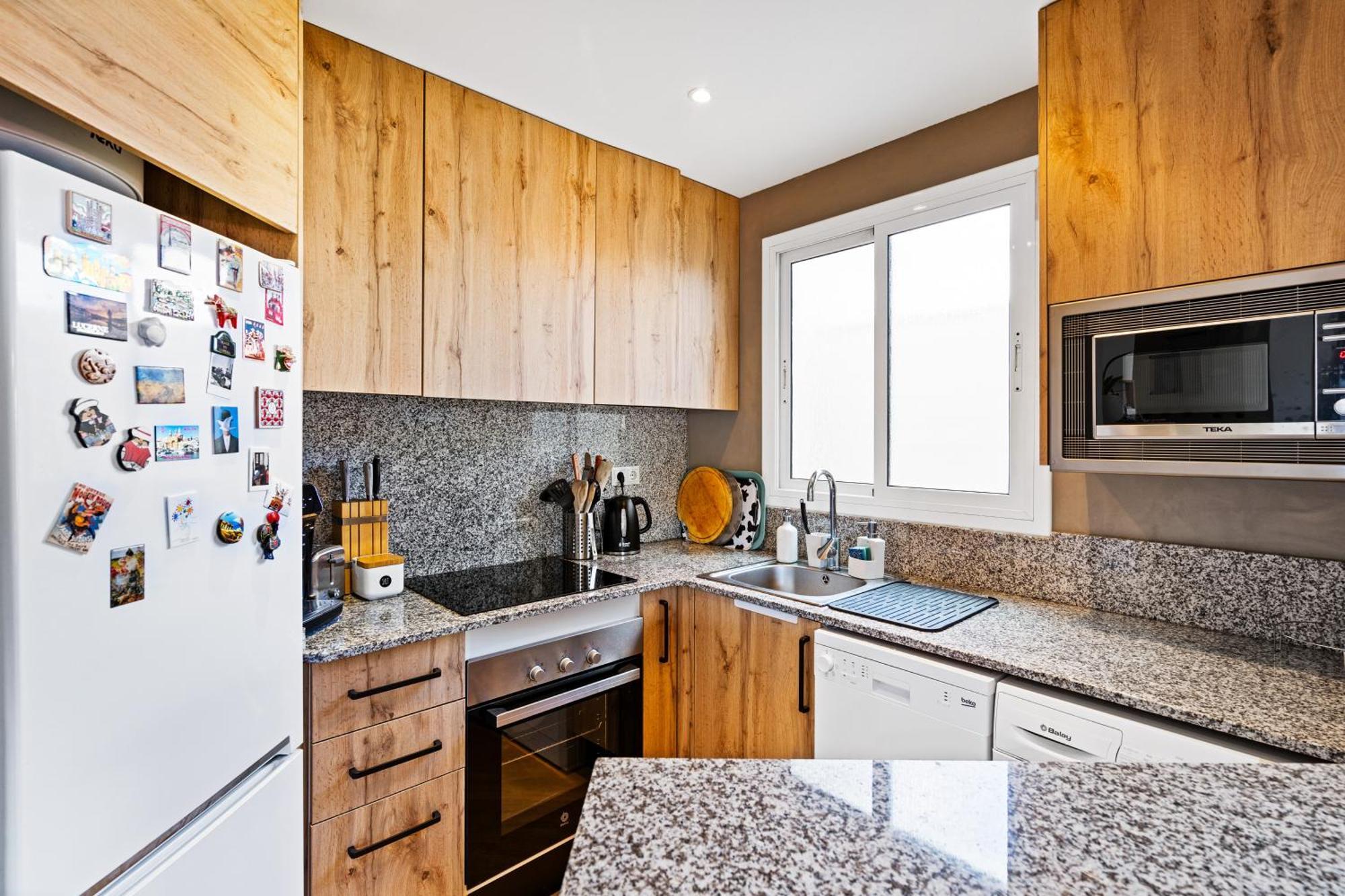 Charming 1br With Terrace Near El Carmel *