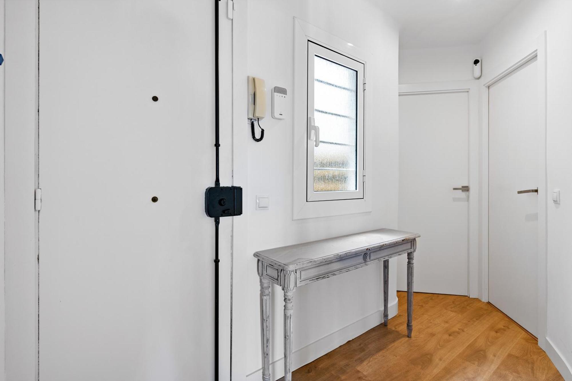 Charming 1br With Terrace Near El Carmel Appartement